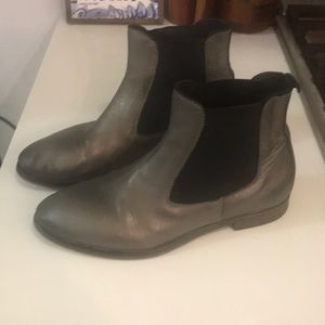 MOMA Ankle Boots